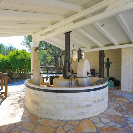Willa Thea Estate