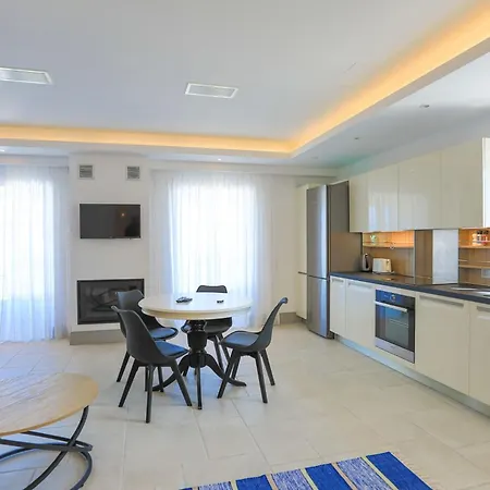 Villa Thea Estate